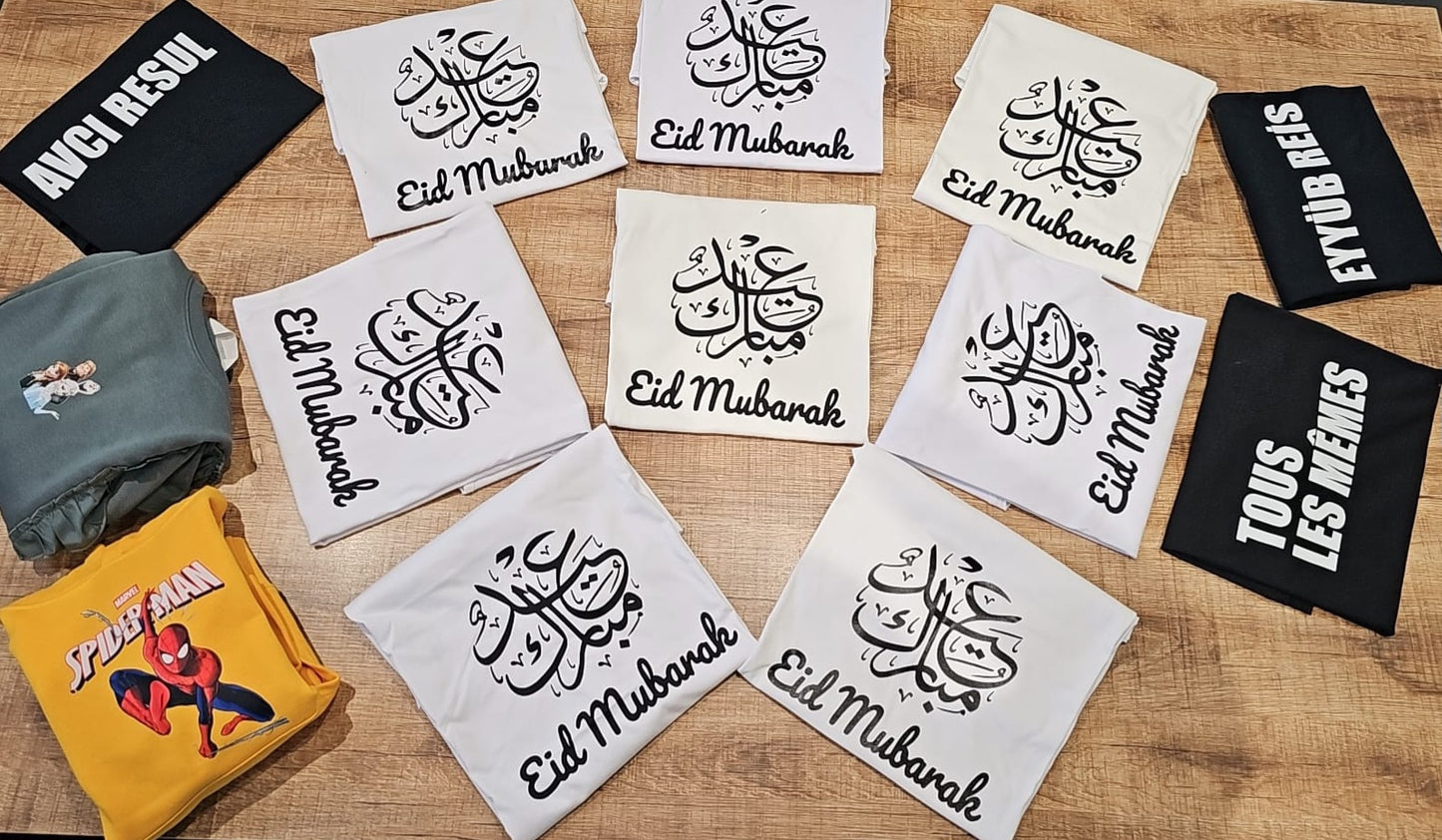 customizable t-shirts, jumpers, trousers, bags, gifts and portraits.